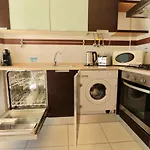 Olhos De Agua 1br With Pool, Ac And Free Parking Apartman *