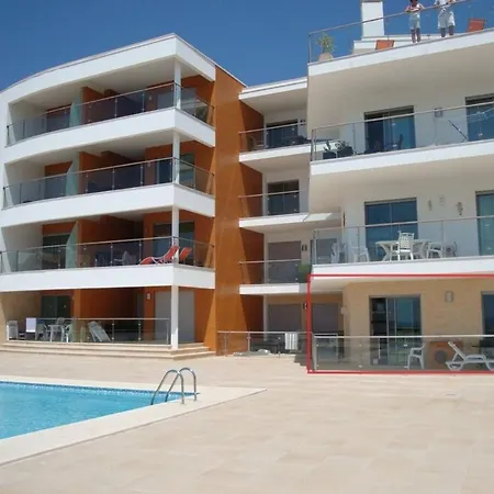 Olhos D' Agua 1Br W Pool & Parking By Lovelystay Appartement
