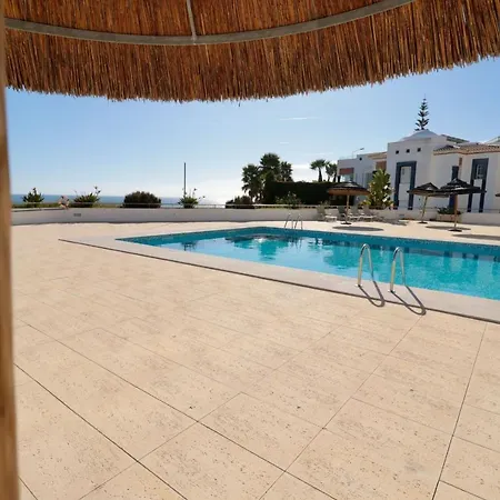 Olhos De água 1br With Pool, Ac&free Parking *